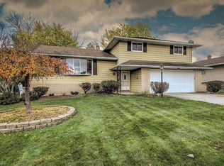 1945 Jacqueline Dr, Parma, OH 44134