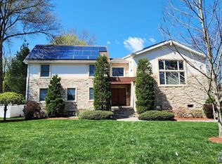 68 Everett St, Closter, NJ 07624