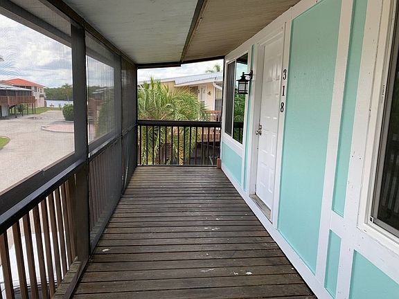 3rd image of 202 Broadway Ave E #318