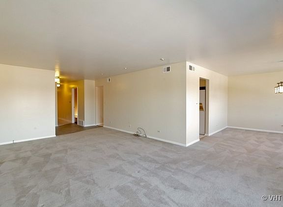 3rd image of 1010 N Harlem Ave APT 404