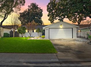 8678 Fallbrook Way, Sacramento, CA 95826