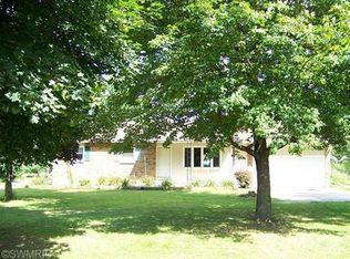 30101 30th St, Paw Paw, MI 49079