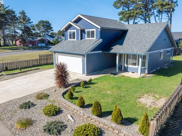 2679 Franklin Ave SW, Bandon, OR 97411