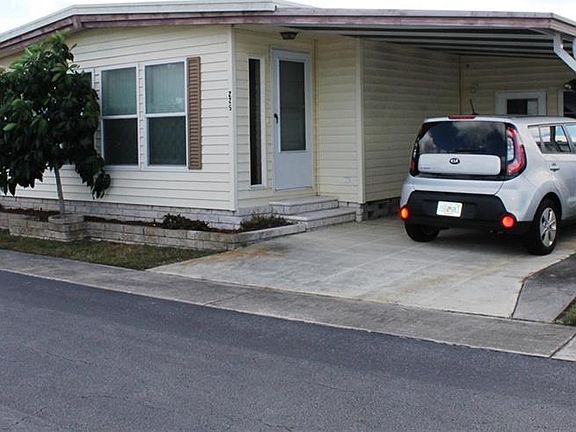 2nd image of 225 Royal Palm Cir #225
