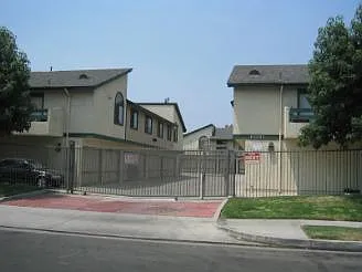 2 bed, 950 sqft, $2,850 — Photo 1