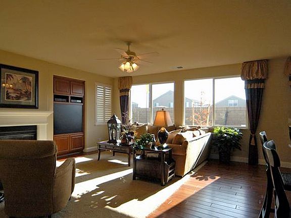 4th image of 148 Feverfew St