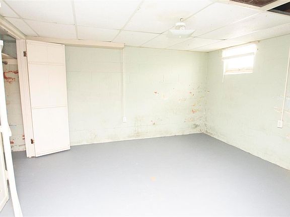 3rd image of 510 Bowman Ave