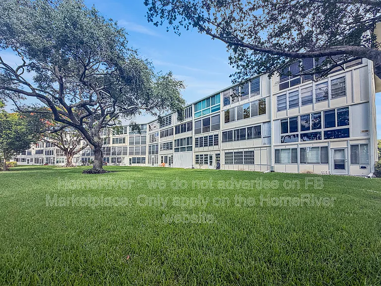 3016 Cambridge Cir #3016-A — Photo 4