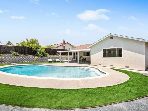 2790 Rhoades Rd, San Diego, CA 92139
