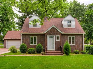 1029 13th St, West Des Moines, IA 50265