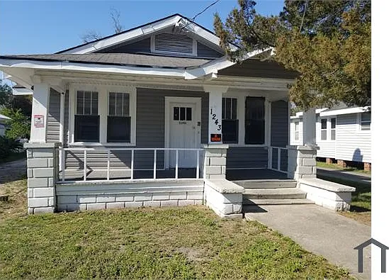 4 bed, 1842 sqft, $2,000 — Photo 2