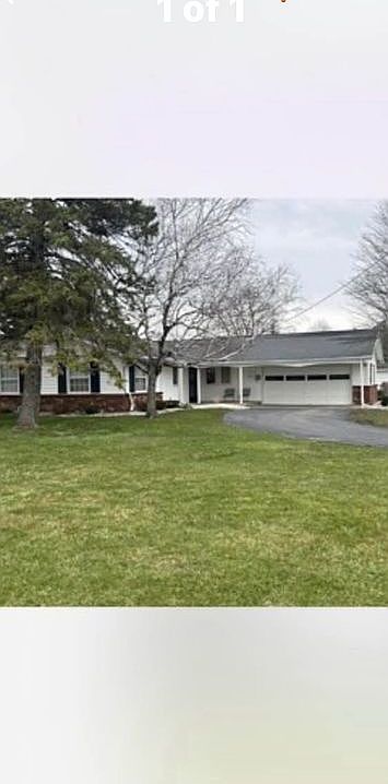 1st image of 1090 Lakeside Dr