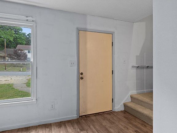 5th image of 4409 Lake Ridge Dr