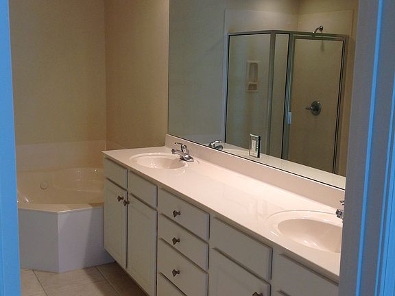 4th image of 113 Brooks St #305