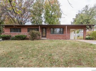 2927 Lourdes Dr, Saint Louis, MO