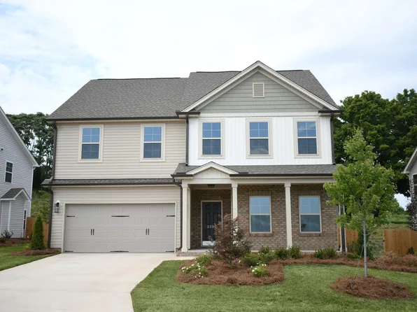 2914 Flat Rock Dr, Winston Salem, NC 27127