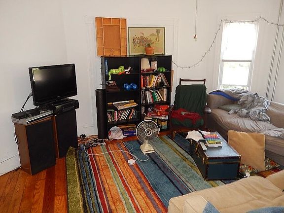 2nd image of 112 Holland St #1