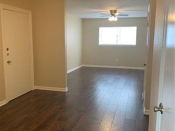 3rd image of 1702 W Kuhn St APT 3