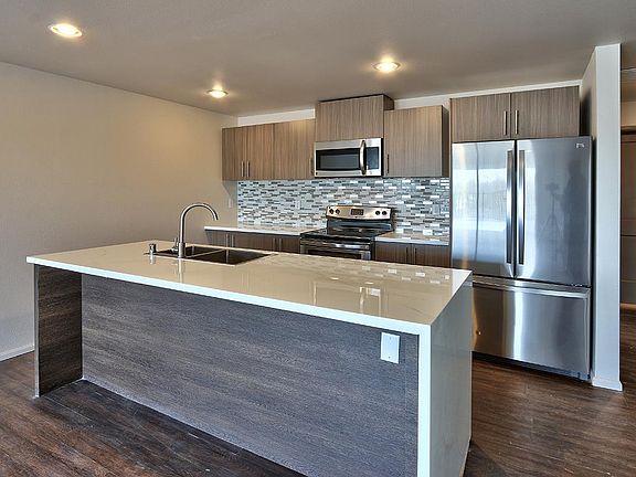3rd image of 3820 Copper Ave NE #D