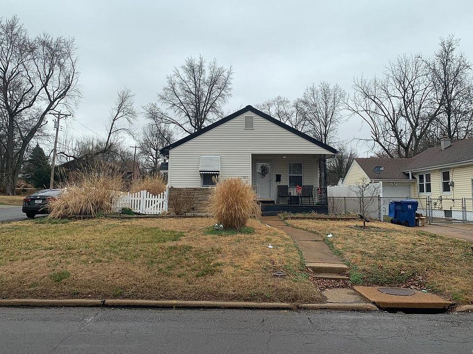 1305 Washington St, Florissant, MO 63033 | Zillow