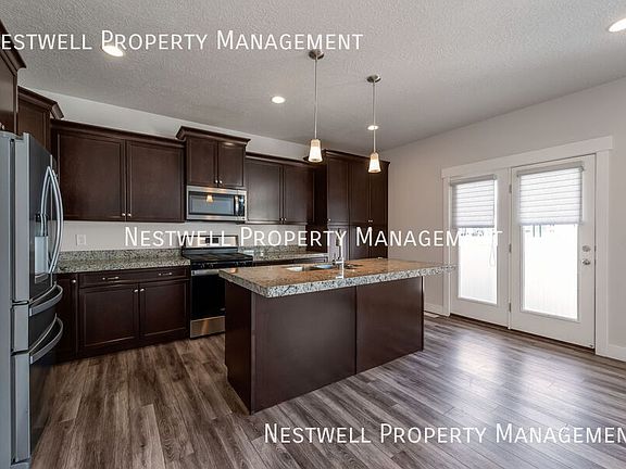 3rd image of 4498 S Stonington Way