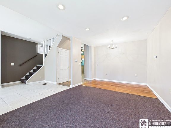 3rd image of 90 Heath St