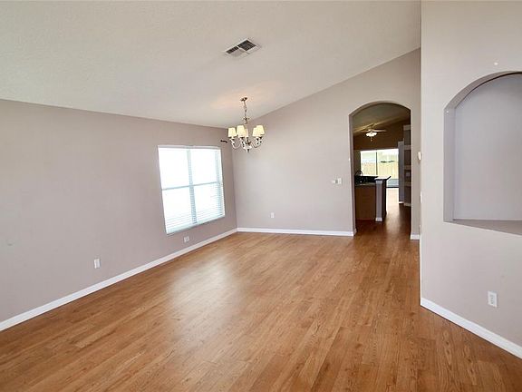 4th image of 9429 Southern Garden Cir