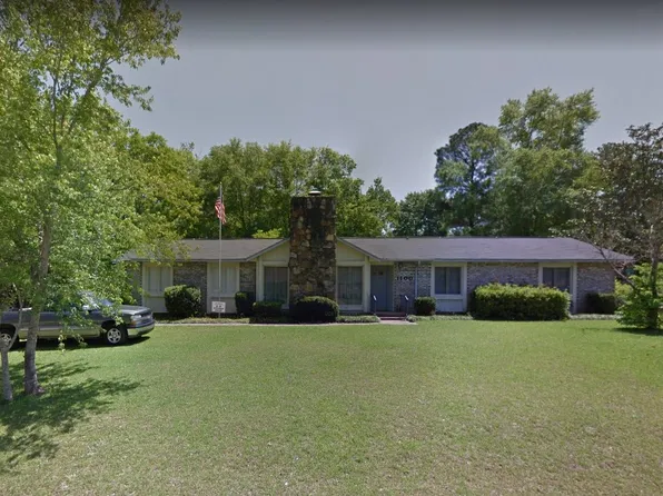 1100 Strathmore Ave, Dothan, AL 36303