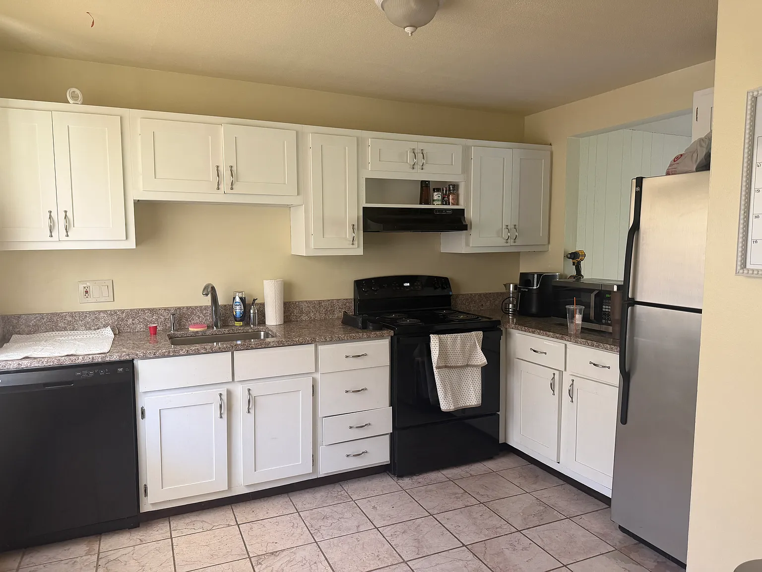 2 bed, 1.5 bath, $2,700 — Photo 2
