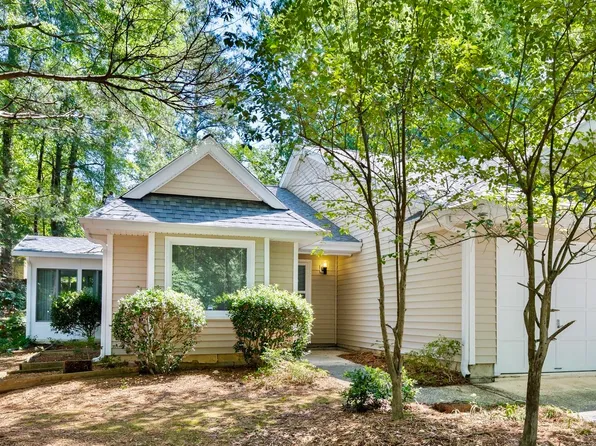101 Standish Dr, Chapel Hill, NC 27517