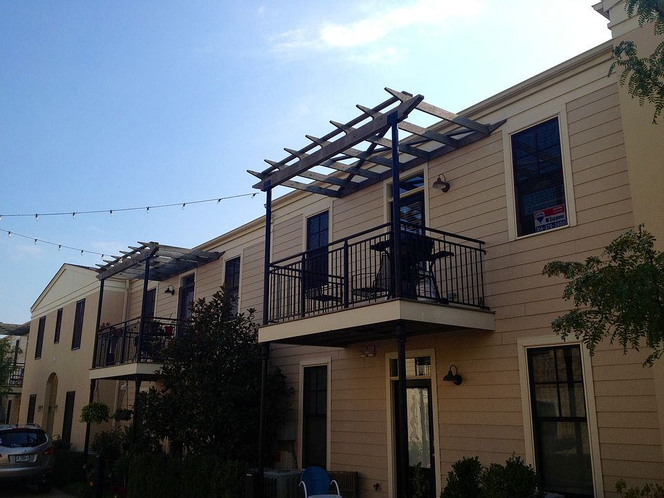 2nd image of Hiram St