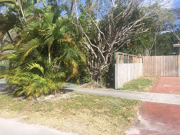 4th image of 809 Himmarshee St