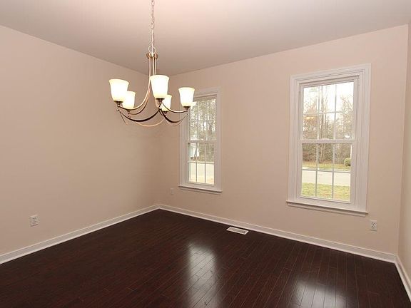 4th image of 10514 Oak Cottage Dr
