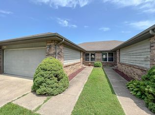 3045 W Morningside Ct, Springfield, MO 65807