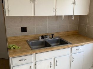 6 Elmwood Ave APT 3, Waterville, ME 04901