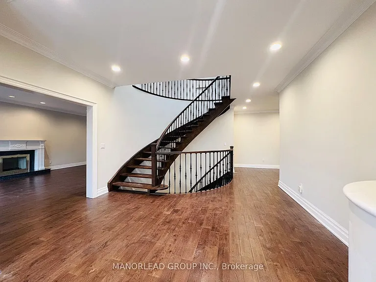 48 Chelford Rd — Photo 4