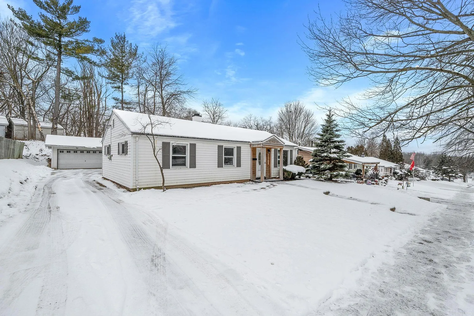 3815 Miami St photo 1