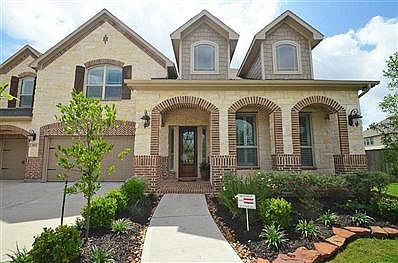 2nd image of 5215 Cinco Forest Trl