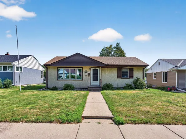 1582 Hoyt Ave E, Saint Paul, MN 55106