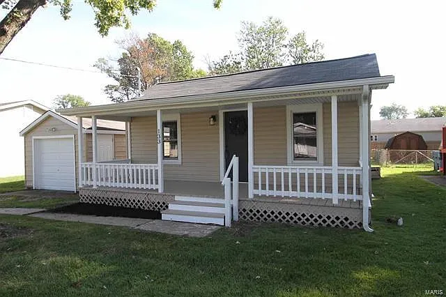 133 Hampton St photo 1