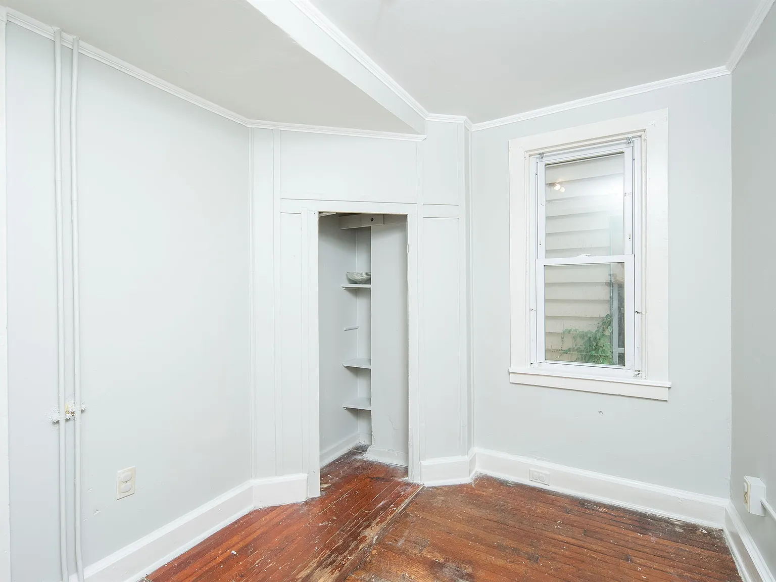 236 Saratoga Street — Photo 1