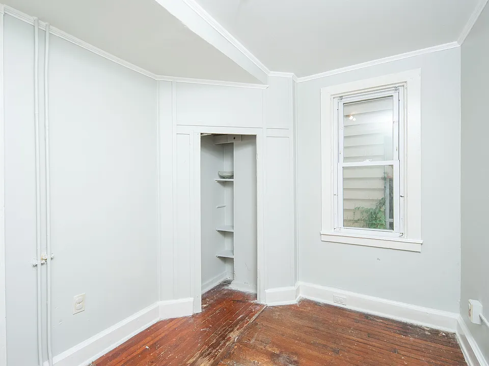 236 Saratoga St