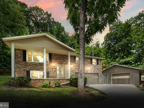 1381 Cherry Orchard Rd, Dover, PA 17315