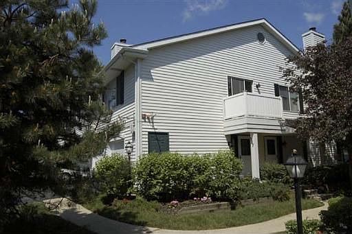1st image of 527 Willowcreek Ct