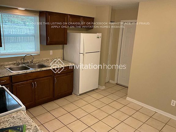 5th image of 271 Fernandina St NW