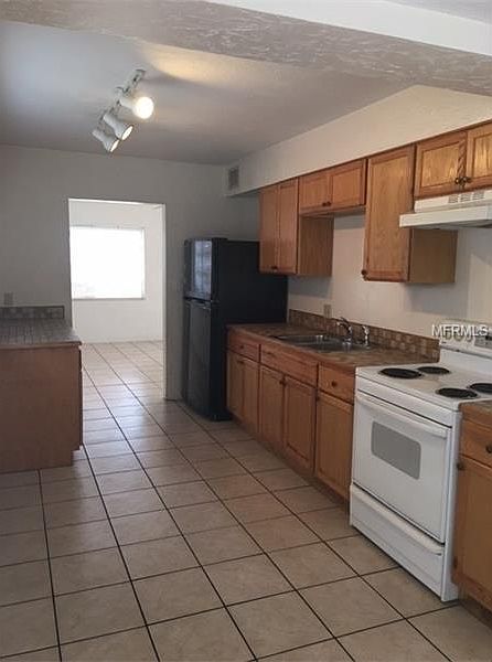 2nd image of 2890 50th Ave S