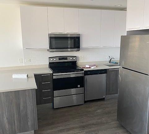2nd image of 940 W Winona St #5bk8wyxp1