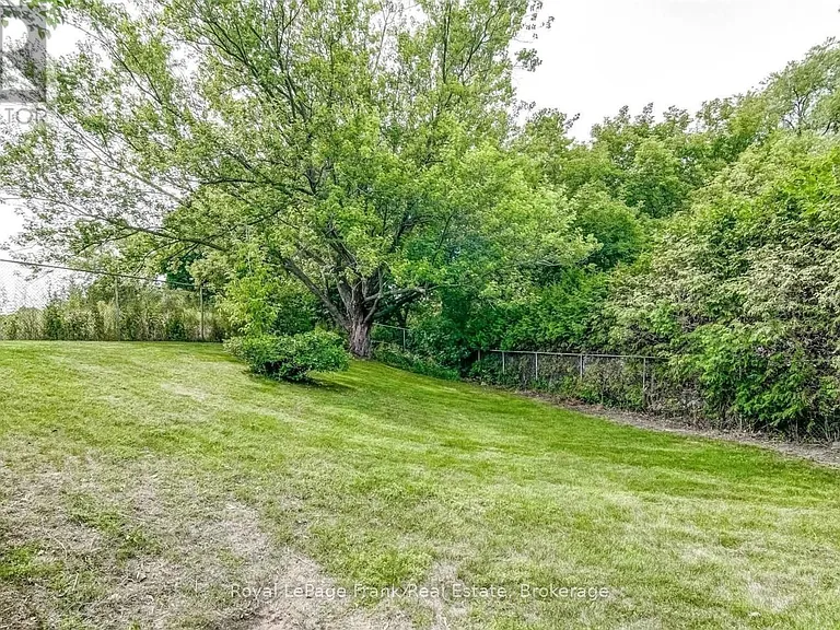 926 Walnut Ct #BASEMENT — Photo 10