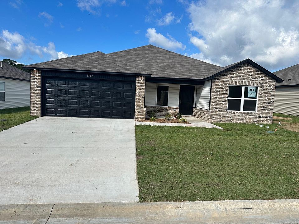 1st image of 1367 Meadows Dr