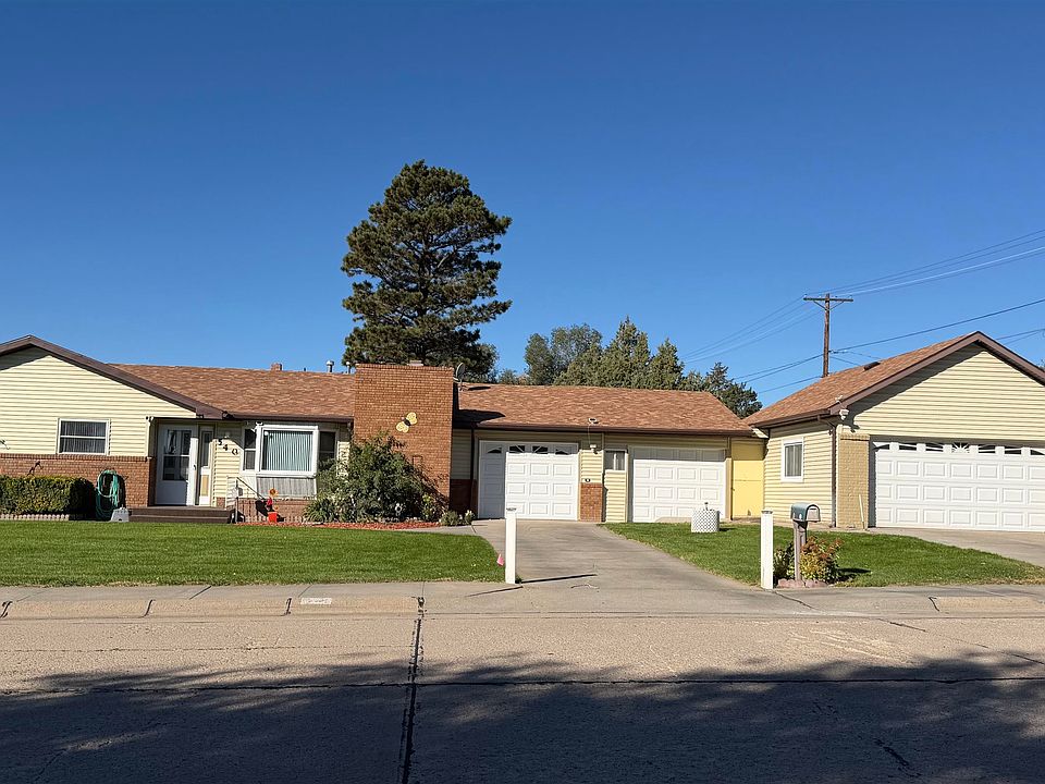 1st image of 540 15th Ave